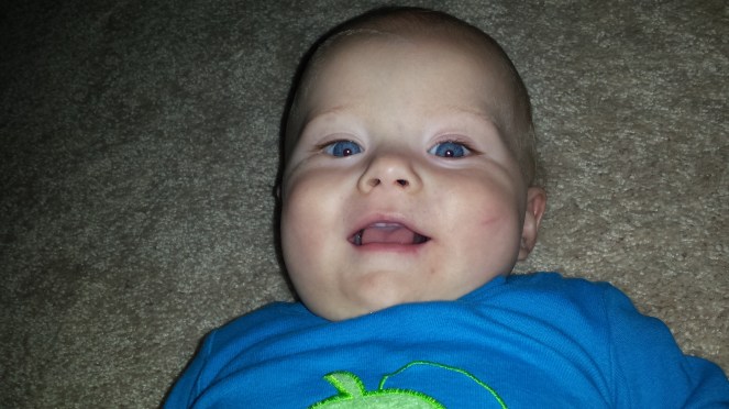 Can you see those top teeth??